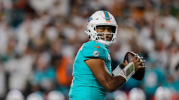 Tua Tagovailoa Stretchered Off After Terrifying Hit Tua Tagovailoa Stretchered Off After Terrifying Hit