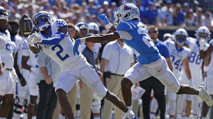 Mistakes Bite Kentucky in Oxford, Wildcats Fall 22-19 to Ole Miss