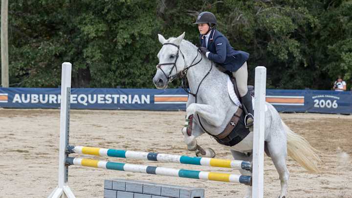 PHOTOS: Blue-Orange Scrimmage Gives Sneak Peek at Auburn Equestrian’s 2022-23 Lineups