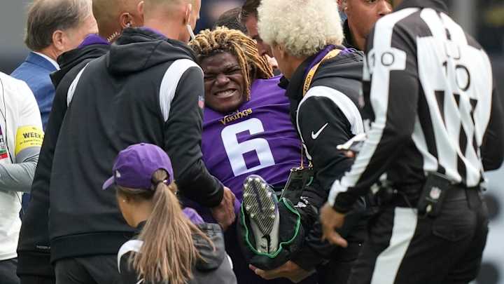 Vikings’ Lewis Cine Taken to Hospital After Leg Injury vs. Saints