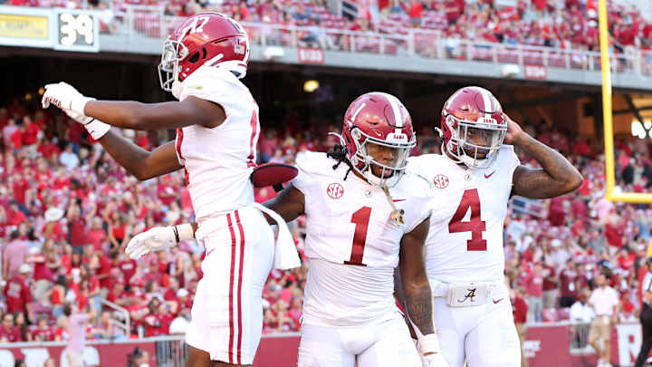 Alabama, Georgia Swap Places Atop College Football Coaches Poll