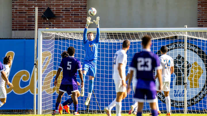 UCLA Men's Soccer Loses to Washington in Another Tight Shutout