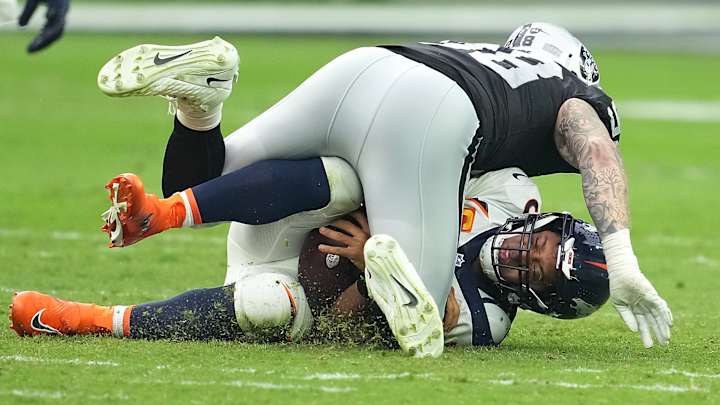 'Dinged Up' Russell Wilson Expected to Play Through Shoulder Injury