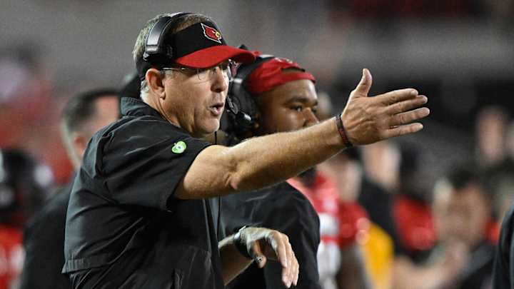 Louisville HC Scott Satterfield Adjusts Coaching Responsibilities