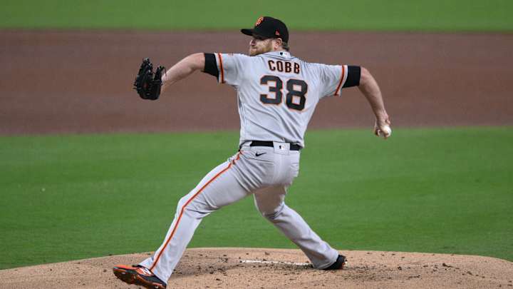 SF Giants: SP Alex Cobb leaves game after line drive hits left knee