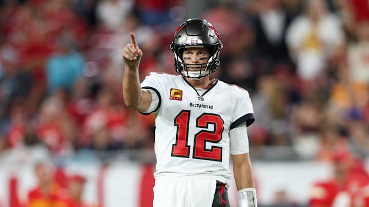 Tom Brady misses Wednesday's practice due to multiple injuries