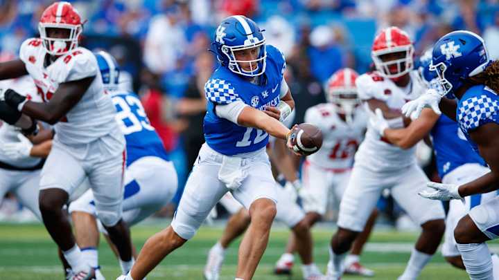 Kentucky Possibly Turning to Redshirt Freshman QB Kaiya Sheron to Pilot Offense Against South Carolina