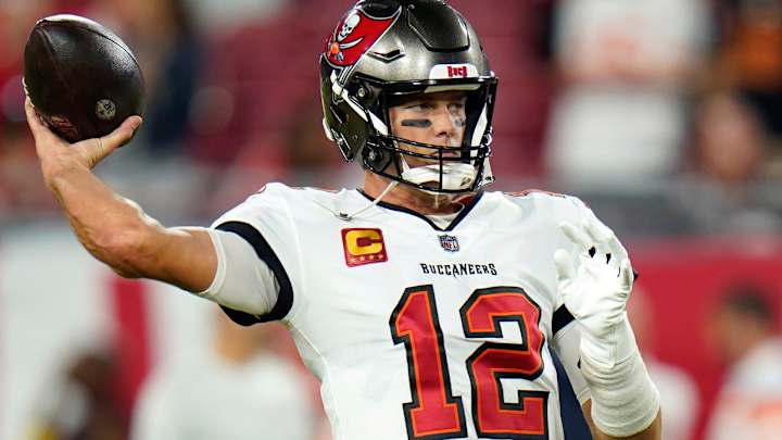 Tom Brady Confirms He Will Play, Gives Shoulder Update