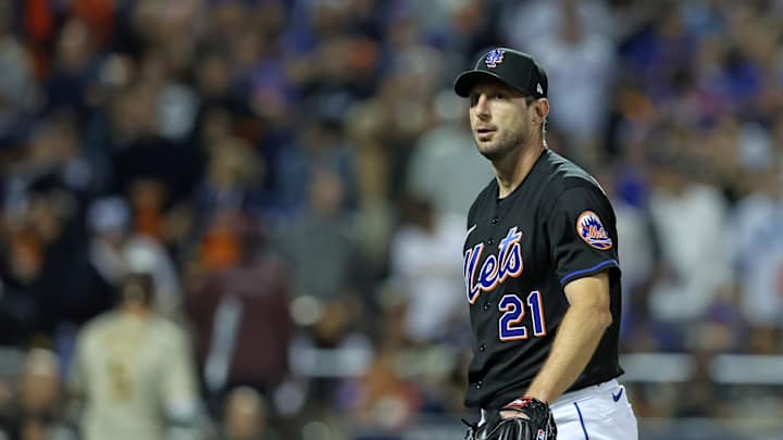 Padres Tag 7 Runs Off Mets' Max Scherzer in Game 1 of Wild Card Series