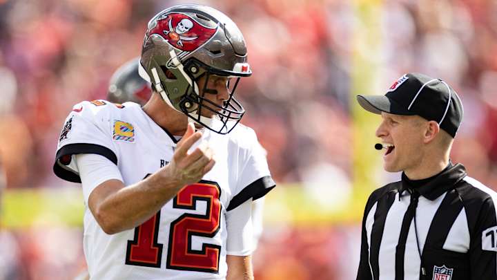 NFL World Reacts to Falcons’ Roughing the Passer on Tom Brady (Video) NFL World Reacts to Falcons’ Roughing the Passer on Tom Brady (Video)