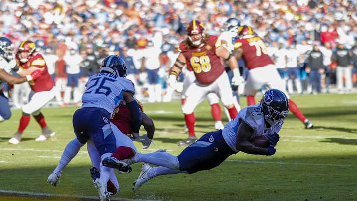 WATCH: David Long Secures Titans Win with INT