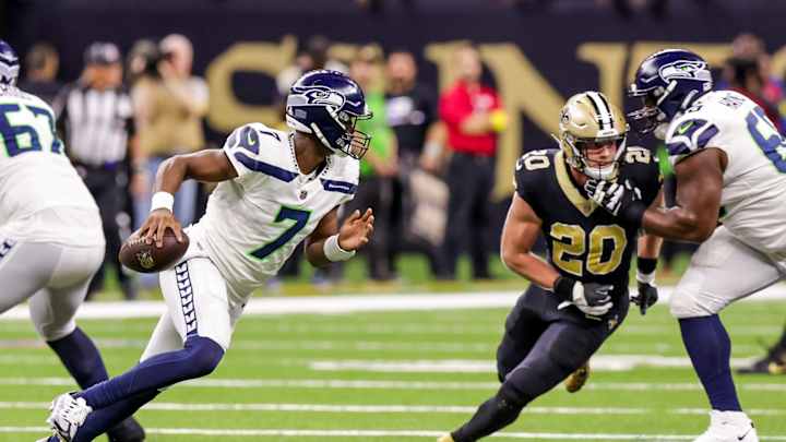 Smith Tosses Three Touchdowns in New Orleans