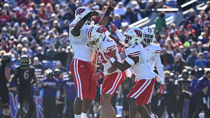 Wisconsin safety Kamo'i Latu named B1G Defensive Player of the Week