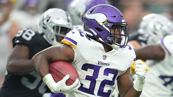 Vikings Rookies Ty Chandler, Akayleb Evans Suffer Injuries in Bears Game Vikings Rookies Ty Chandler, Akayleb Evans Suffer Injuries in Bears Game