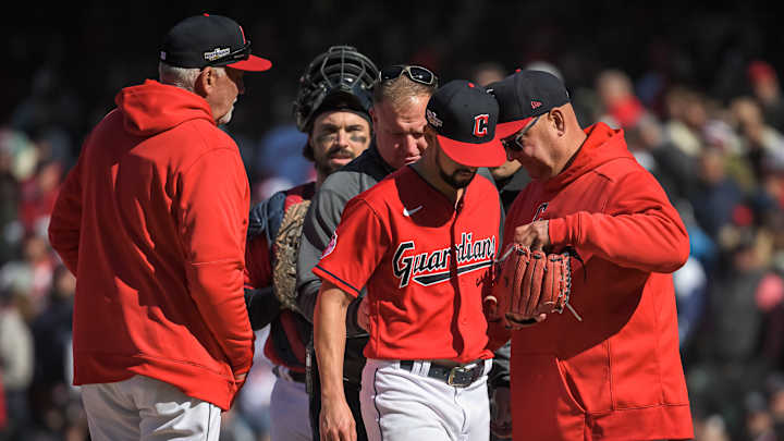 Guardians Make Two Bullpen Moves Ahead of A.L.D.S. in New York Guardians Make Two Bullpen Moves Ahead of A.L.D.S. in New York