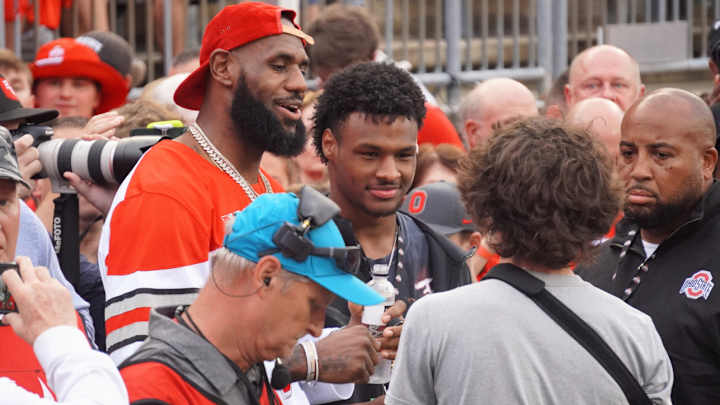 LeBron James Reacts to Son Bronny’s Deal With Nike