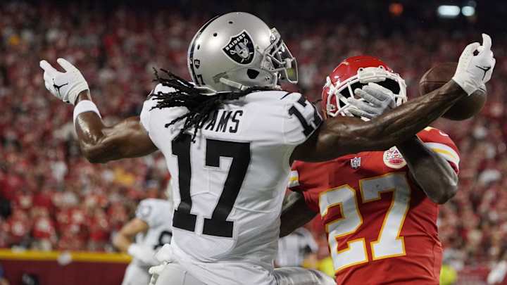 Photographer Files Assault Claim Against Davante Adams