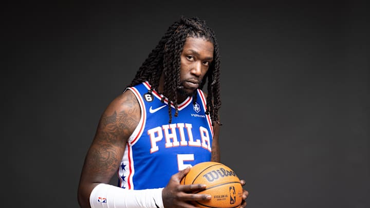 Montrezl Harrell’s Injury Stems From Catching Diving Teammate Montrezl Harrell’s Injury Stems From Catching Diving Teammate