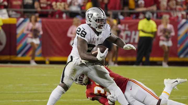 Raiders RB Josh Jacobs Making A Case for New Contract