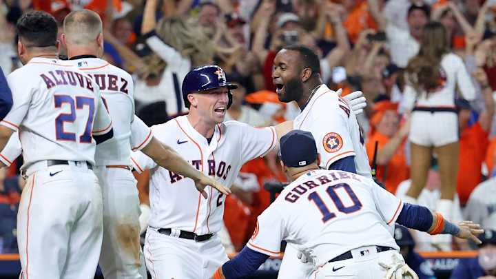 WATCH: Yordan Alvarez Walks Off Mariners 8-7, Astros take 1-0 ALDS Lead