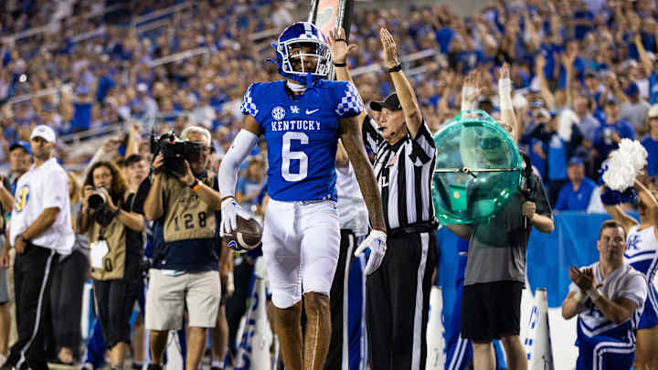 Dane Key Wearing Wrap On Wrist and Hand In Practice, Expected to Play as Normal Dane Key Wearing Wrap On Wrist and Hand In Practice, Expected to Play as Normal