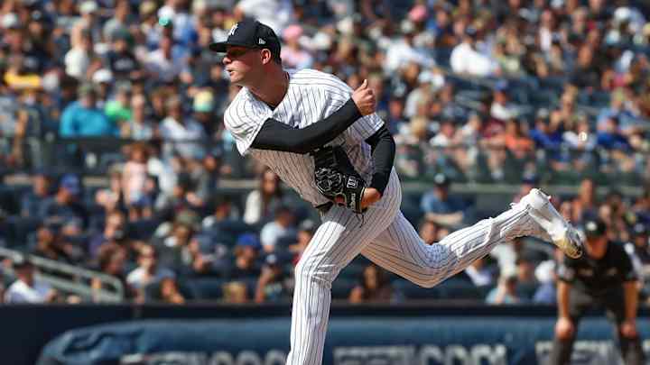 Yankees' Scott Effross Opens Up About Tommy John Surgery: 'I Was Taken Aback' Yankees' Scott Effross Opens Up About Tommy John Surgery: 'I Was Taken Aback'