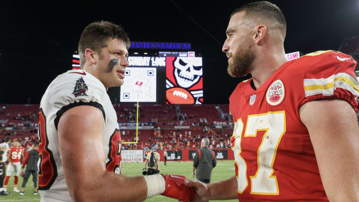 Bucs Embrace Otton, Who Has Best Day After Overcoming Tragedy Bucs Embrace Otton, Who Has Best Day After Overcoming Tragedy