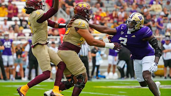 Past 2 Opponents Shut Off Husky Sack Spigot to Barely a Drip