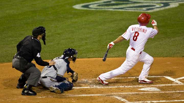 Shane Victorino to Throw Out First Pitch at NLDS Game 3