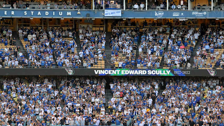 Dodgers Mural: Vin Scully and Tommy Lasorda Immortalized On New Venice Beach Mural Dodgers Mural: Vin Scully and Tommy Lasorda Immortalized On New Venice Beach Mural