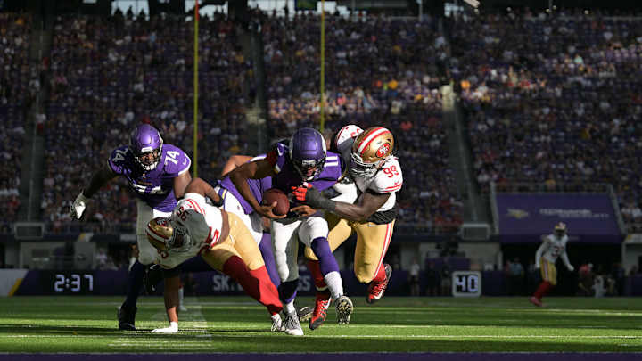 49ers Place Javon Kinlaw on Injured Reserve 49ers Place Javon Kinlaw on Injured Reserve