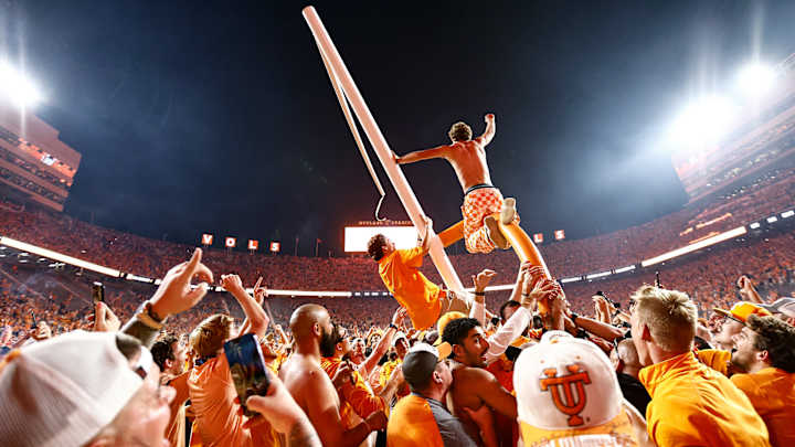 Tennessee Fans Tear Down Goalposts After Beating Nick Saban, Alabama