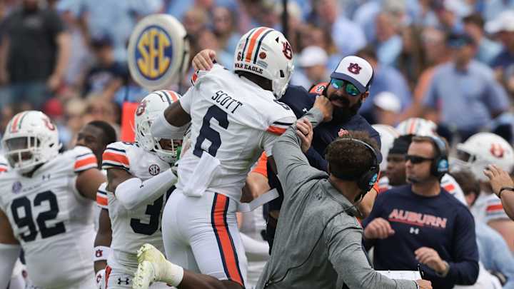 Auburn's defensive PFF Grades vs Ole Miss