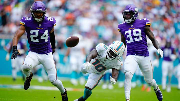 Vikings Roast in 120-Degree Temperatures on Sideline in Miami