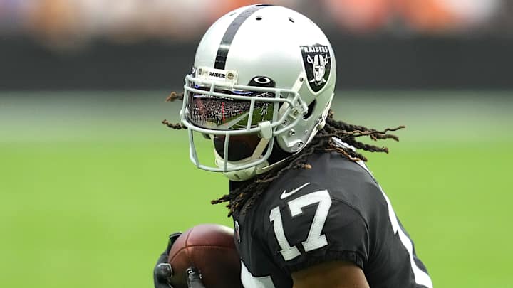 Kansas City Prosecutor Drops Assault Charge Against Raiders’ Davante Adams