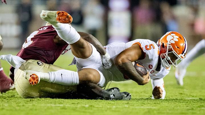 Clemson QB DJ Uiagalelei Loves Running, Hates Sliding Clemson QB DJ Uiagalelei Loves Running, Hates Sliding