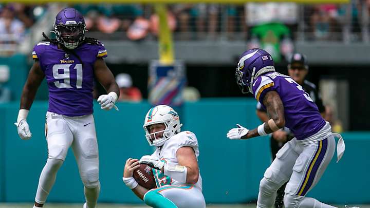 Vikings Snap Counts vs. Dolphins: Patrick Jones II Shines in Expanded Role