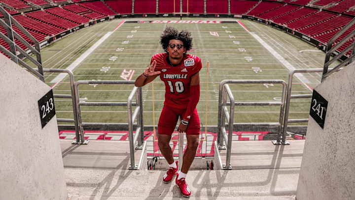 UCLA Football Offers Louisville Commit, Local QB Pierce Clarkson