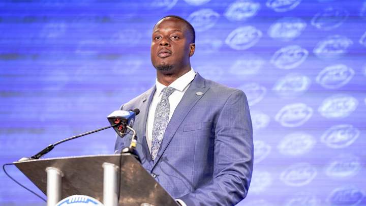 Pitt DE Deslin Alexandre Uses Bye Week to Promote Fifth Down Initiative Pitt DE Deslin Alexandre Uses Bye Week to Promote Fifth Down Initiative