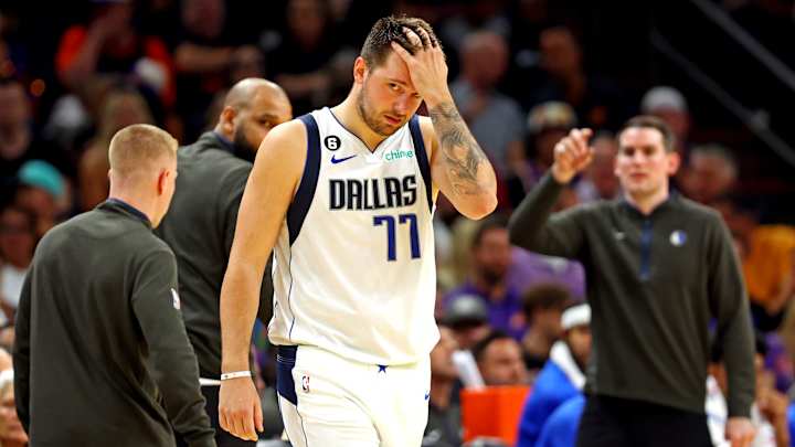 Luka Doncic, Mavs Blow 22-Point Lead in Opening-Night Loss to Suns