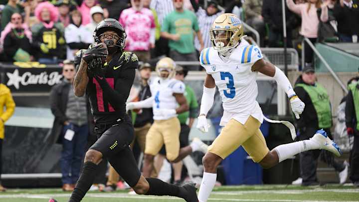 Pac-12 Football Results: Bo Nix Leads No. 10 Oregon Past No. 9 UCLA