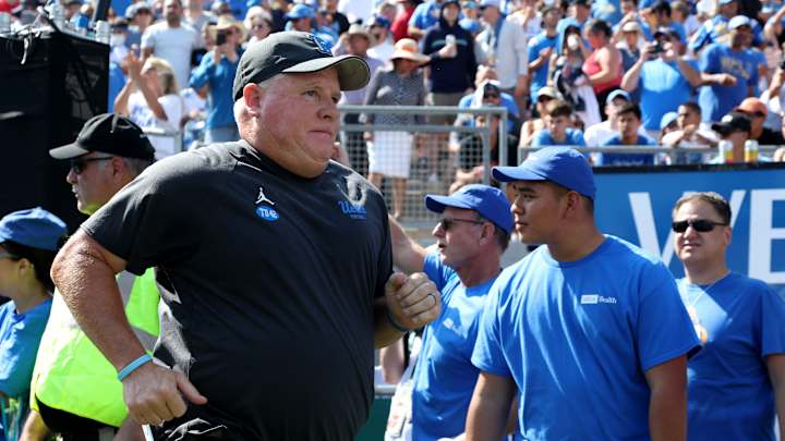 UCLA vs. Oregon College Football Week 8: Storylines to Watch