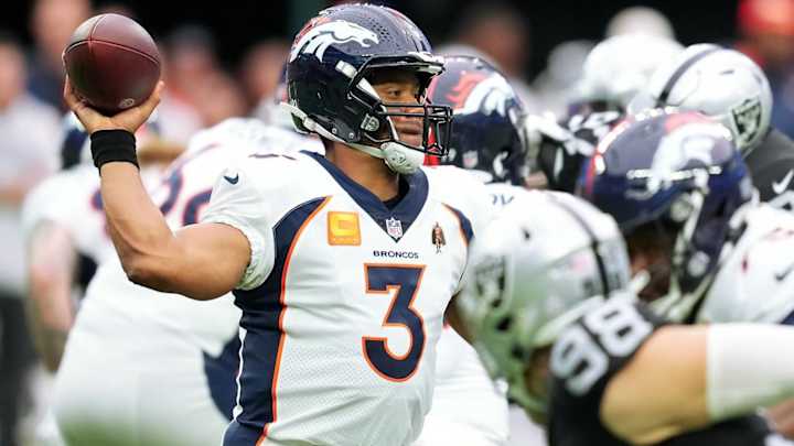 Broncos’ Russell Wilson Suffered Partially Torn Hamstring, per Report