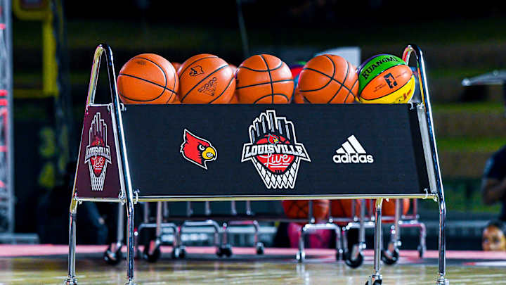 Red-White Scrimmage Set, Louisville Live Shelved for 2023 Red-White Scrimmage Set, Louisville Live Shelved for 2023