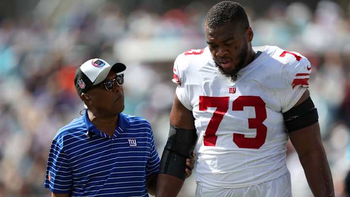 Giants OT Evan Neal Reportedly Suffered an MCL Sprain in Win vs. Jaguars