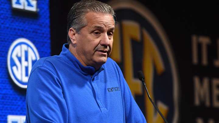 Kentucky’s John Calipari Invites Coal Miner, Son From Viral Photo to Rupp Arena Kentucky’s John Calipari Invites Coal Miner, Son From Viral Photo to Rupp Arena