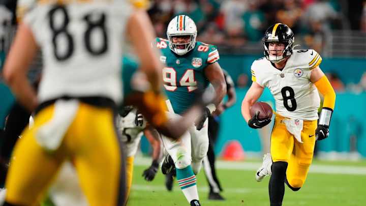 Steelers Should Feel Better About Kenny Pickett After Dolphins Loss
