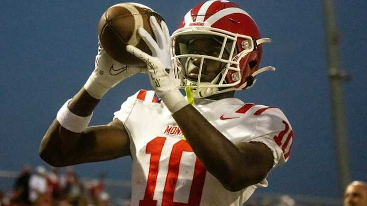 Huskies Revisit Mater Dei High and Offer 10th Monarchs Player