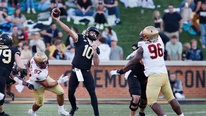 Wake Forest's Sam Hartman named ACC QB of the Week Wake Forest's Sam Hartman named ACC QB of the Week