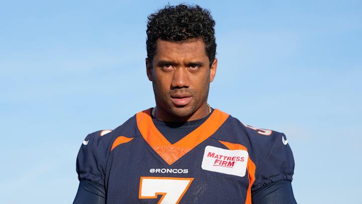 Twitter is Having a Field Day After Russell Wilson’s Plane Activities